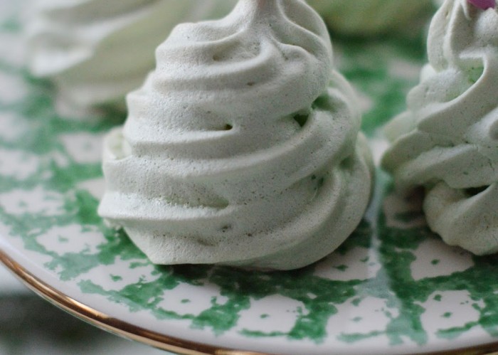 meringues holidays recipe