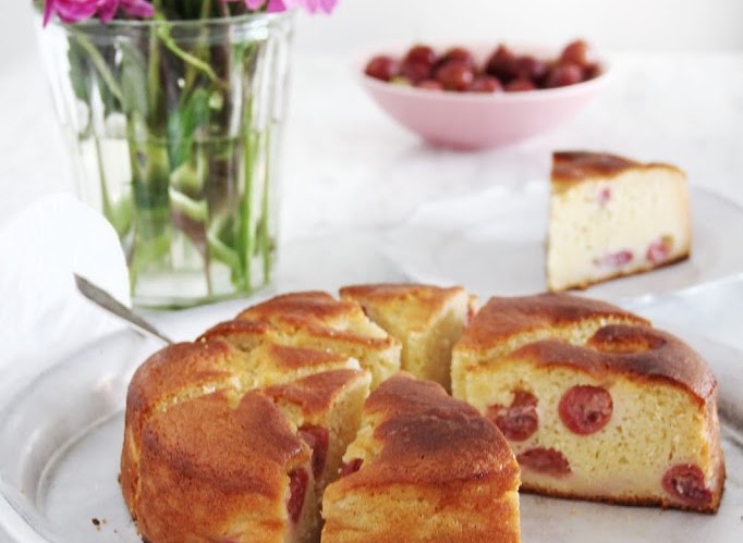 simple-2Band-2Blight-2Bricotta-2Bcake