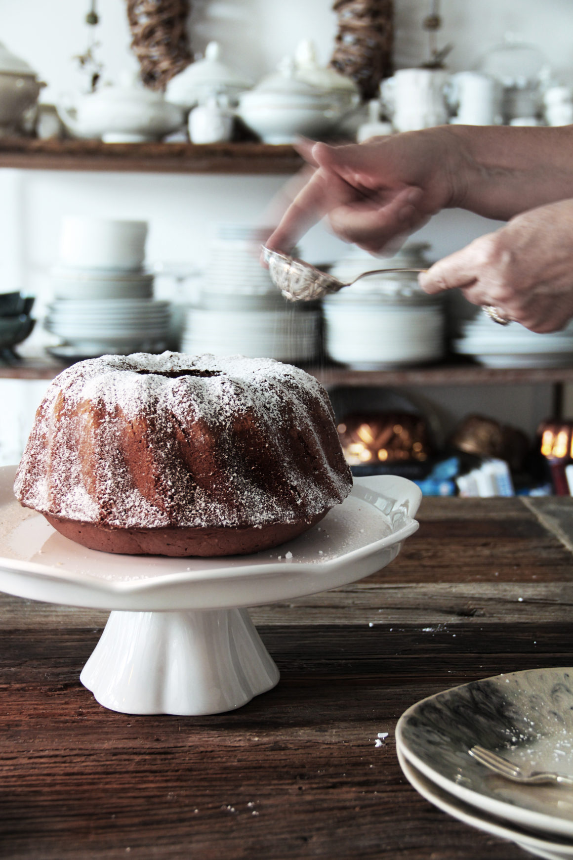 Mulled Wine Gingerbread Bundt Cake