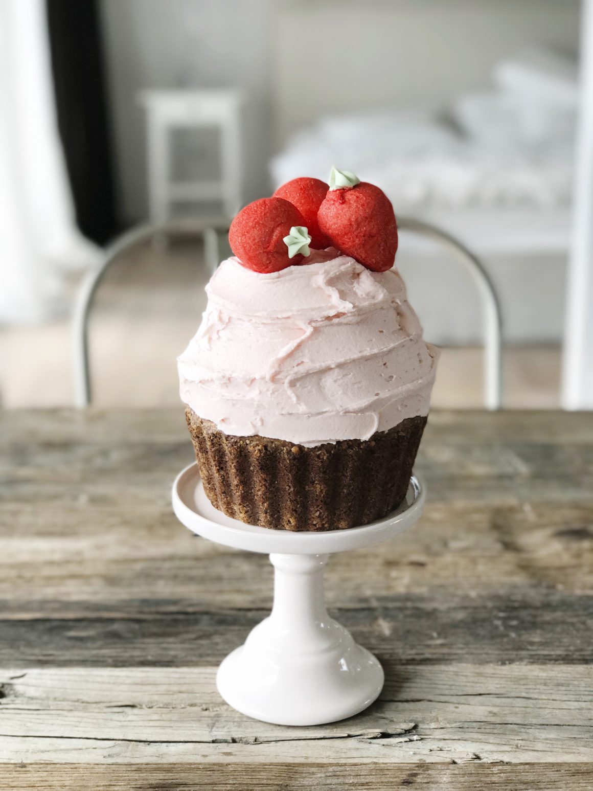 Giant Cupcake (1st Bday Cake Smash Session)